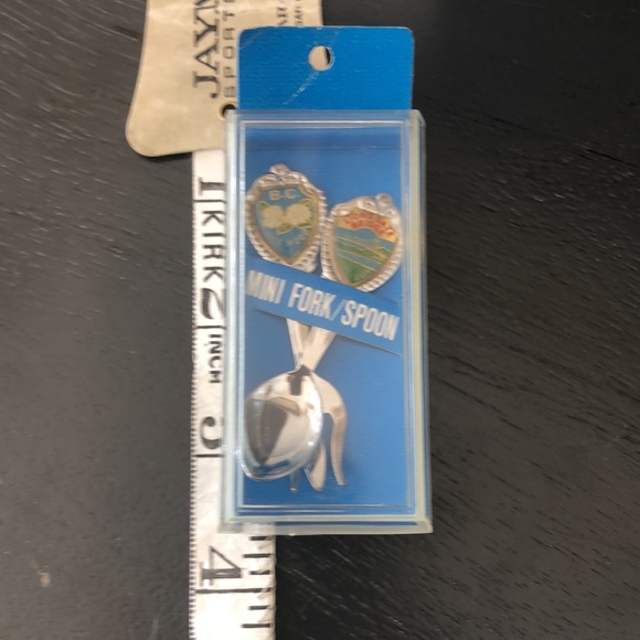 ⭐️Vancouver Souvenirs - Picture 4 of 5